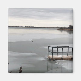 凍ってい湖 マグネット