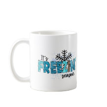 凍てつくような寒い雪の結晶の冬の休日