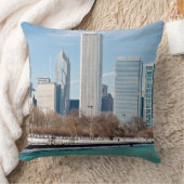 凍結するミシガン湖を渡るシカゴのスカイライン クッション (ブランケット)