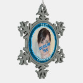 凍結する雪片の写真のオーナメント! 名前及び年を加えて下さい スノーフレークピューターオーナメント (左)