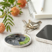 凝視のゴリラKeychain キーホルダー (側面)