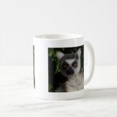 凝視のLemur コーヒーマグカップ (正面右)