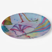 凧のパーティーを飛ばすカラフルなおもしろい ペーパープレート (アングル)