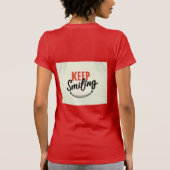 出保来Tシャツのビーコンを見て微笑む Tシャツ (裏面)