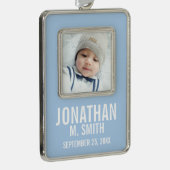 出産のお知らせカスタムとベビー生まれたばかりの写真 シルバープレートフレームオーナメント (右)