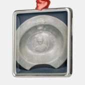 出血ボール、フランス語、15世紀、ピューター メタルオーナメント (左)