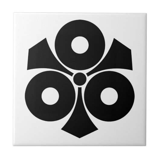刀で三本の蛇の目 タイル (正面)