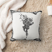 刃の鋭いレースのペンの、ばら色及び鳥のイラストレーション クッション (ブランケット)