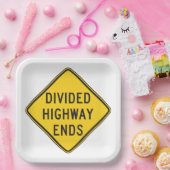 分割された道路端の記号 ペーパープレート (パーティー)