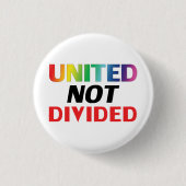 分割統一されたなし – 赤、白、青、lgbtqプライド 缶バッジ (正面)