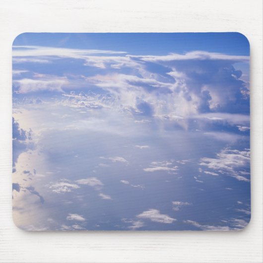 分散させた雲の上の眺め マウスパッド (正面)