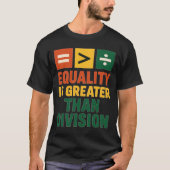 分断より平等が大切 Tシャツ (正面)