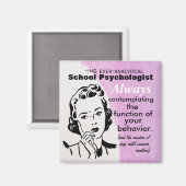 分析を続ける学校心理学者の磁石 マグネット (正面/裏面)