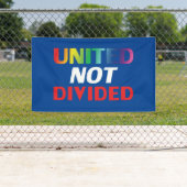 分統一された割なし – 赤、白、青、lgbtq 横断幕 (インサイチュ)