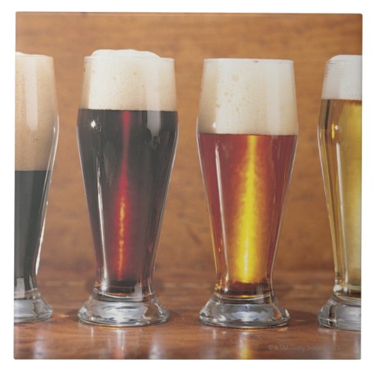 分類されたビールおよびエール タイル (正面)