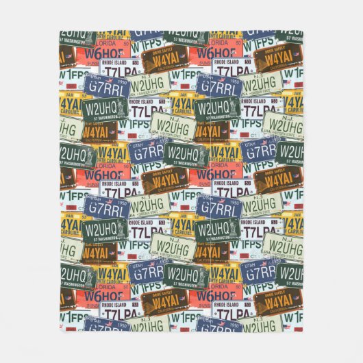 分類された運転免許証のプレート フリースブランケット (正面)