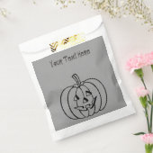 切りおもしろい抜き顔のトリックまたは治療を持つカボチャ フェイバーバッグ (封をした状態)