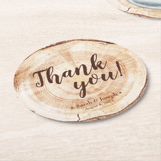 切り分けられた丸太のスライス 素朴なウェディング サンクス ラウンドペーパーコースター (アングル)