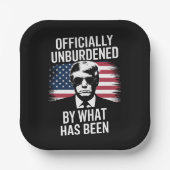 切り詰められたことによって公式に負担を負わない ペーパープレート (正面)