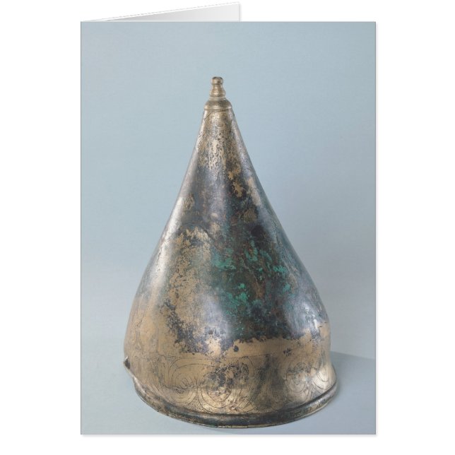 切開された装飾が付いているヘルメット (正面)