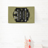 刑務所から帰宅する 横断幕 (インサイチュ)