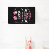 刑務所から帰宅する 横断幕 (インサイチュ)