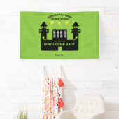 刑務所内で釈放されたギフト 横断幕 (インサイチュ)