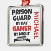 刑務所警備員遊がビデオゲームを愛す メタルオーナメント (左)