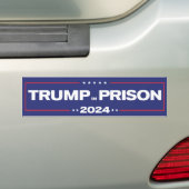 刑務所2024のトランプ バンパーステッカー (車上)