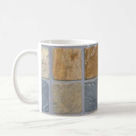 列にカラフル並んだ美しい石瓦 コーヒーマグカップ (左)