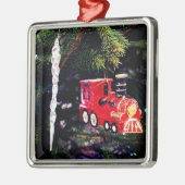 列車と氷柱 メタルオーナメント (左)