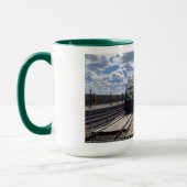 列車の空のマグは行きます マグカップ (左)