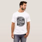 列車は駅を発車しました Tシャツ (正面フル)