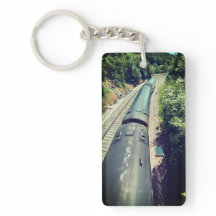 列車は、トラックで