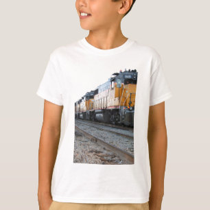 列車はTシャツをからかいます Tシャツ