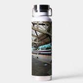 列車赤と白、ダーラム駅 ウォーターボトル (背面)