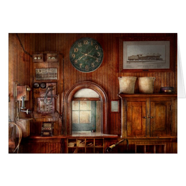 列車 – オフィス – チケットの持ち込み窓 (正面横)