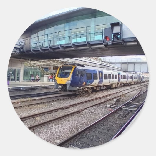 列車、シェフィールド駅 ラウンドシール (正面)