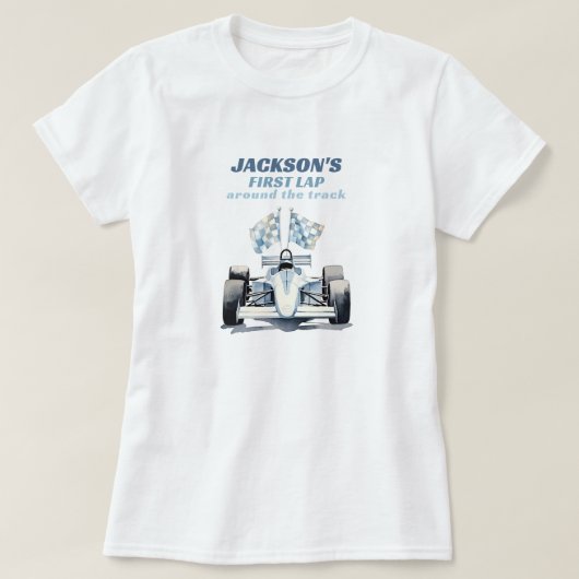 初のトラック一周 レースカー 1歳の誕生日 Tシャツ (デザイン正面)