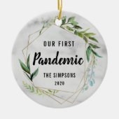 初のモダンパンデミックなカップル写真 セラミックオーナメント (正面)