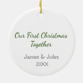 初めてのクリスマスが一緒にかわいいラブバードカスタムズ セラミックオーナメント (裏面)