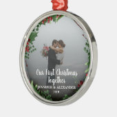 初めてのクリスマスが一緒にカップル新婚の写真 メタルオーナメント (左)