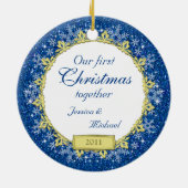 初めてのクリスマスが一緒に青いスノーフレーク写真 セラミックオーナメント (裏面)