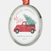 初めてのクリスマスそしてミセス |ヴィンテージレッドトラック メタルオーナメント (左)