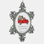 初めてのクリスマスとしてミセス・レッド・トラック・ホリデー・ホーム スノーフレークピューターオーナメント (左)