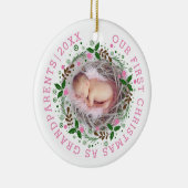 初めてのクリスマスとして祖父母のリースピンク写真 セラミックオーナメント (右)
