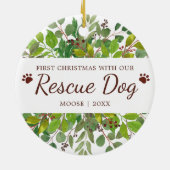初めてのクリスマスと私たちの救助犬パーソナライズされた セラミックオーナメント (裏面)