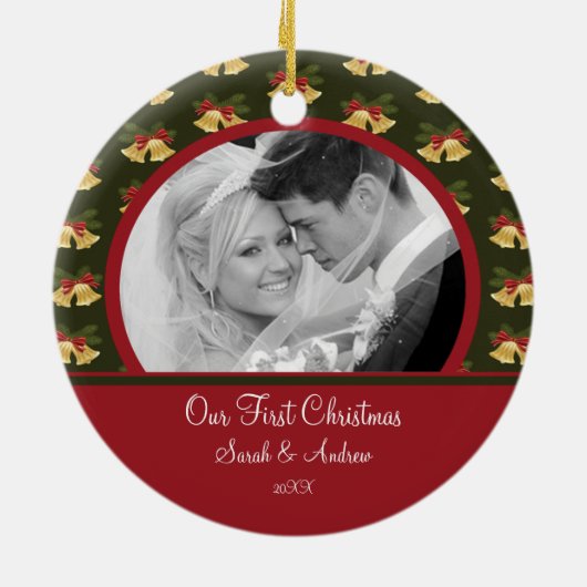 初めてのクリスマスの写真のオーナメントの結婚式の金ゴールド鐘 セラミックオーナメント (裏面)