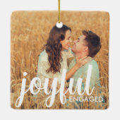 初めてのクリスマスの喜び婚約した贈り物 セラミックオーナメント (裏面)