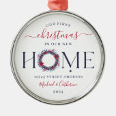 初めてのクリスマスの新しいホームエレガントリース メタルオーナメント (正面)